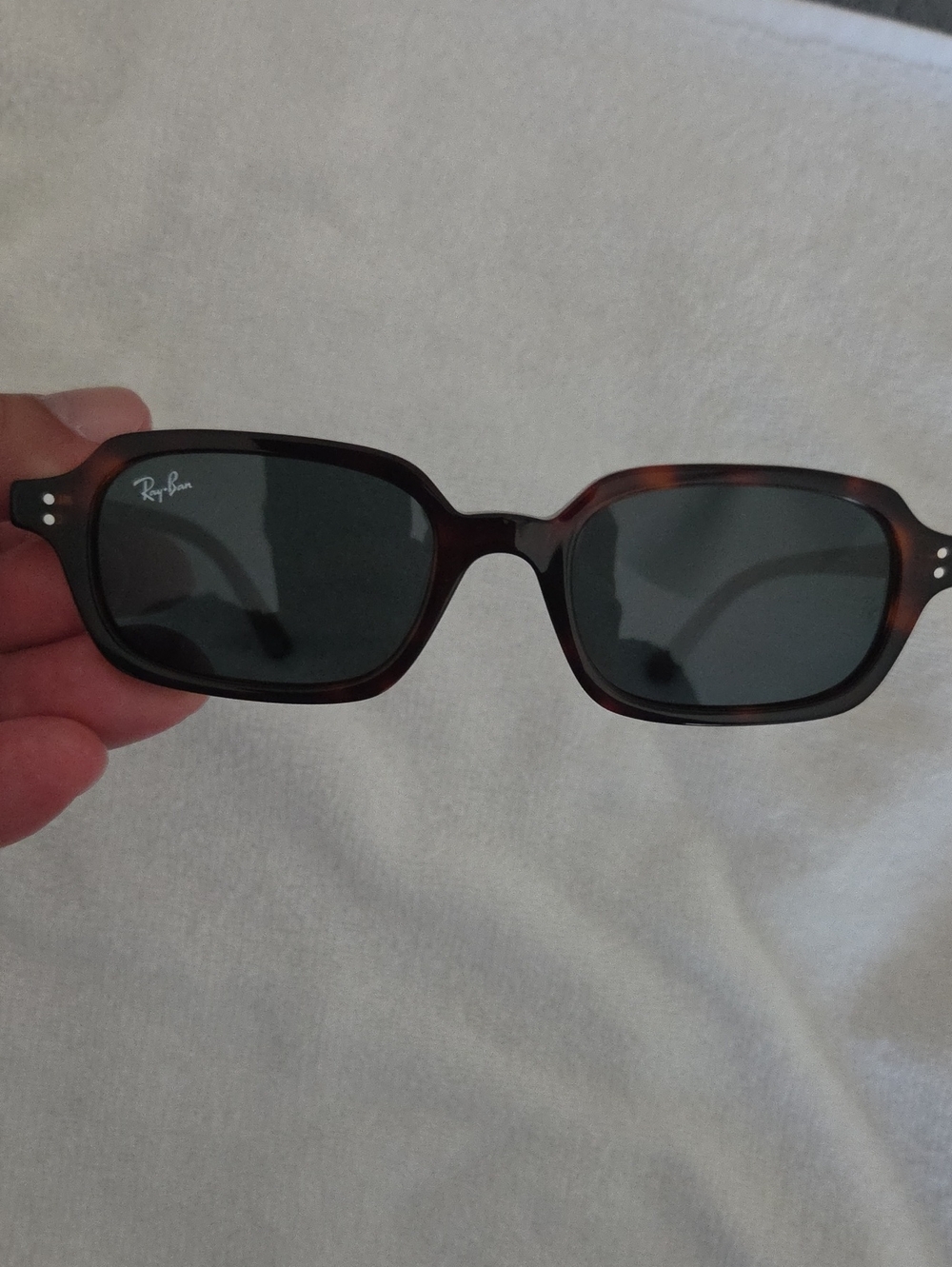 Brand New Ray-Ban Tortoiseshell Frame Sunglasses w/Dark Green Lenses Never Worn